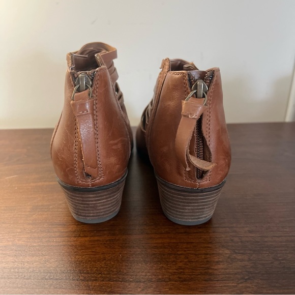 Clarks Almond Toe Cognac Ankle Leather Booties - Picture 3 of 5